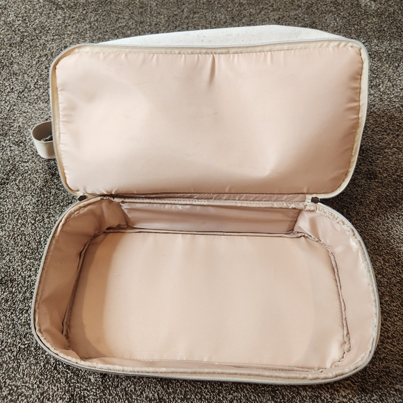 Beis The Mini Weekender Bag - Picture 8 of 8